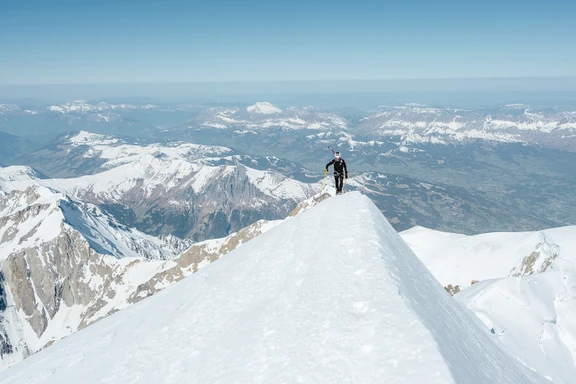 Auf der Jagd nach Geschwindigkeit auf dem Dach der Alpen: Mathéo Jacquemouds Mont-Blanc-FKT