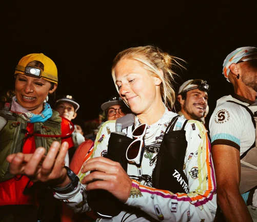 Rachel Entrekin stellt neuen Streckenrekord beim Cocodona 250 auf