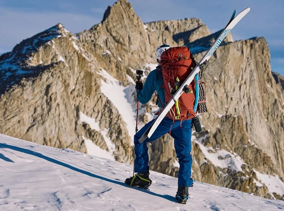 Trois athlètes COROS réalisent la première traversée hivernale des « Norman’s 13 »